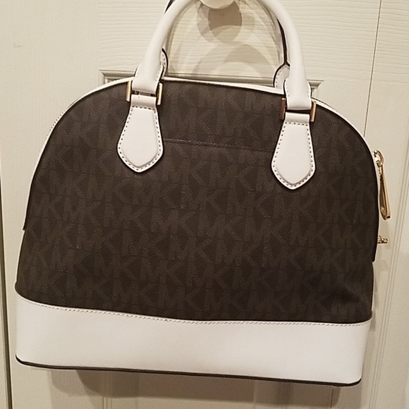 MICHAEL Michael Kors Medium Purse - Picture 2 of 7